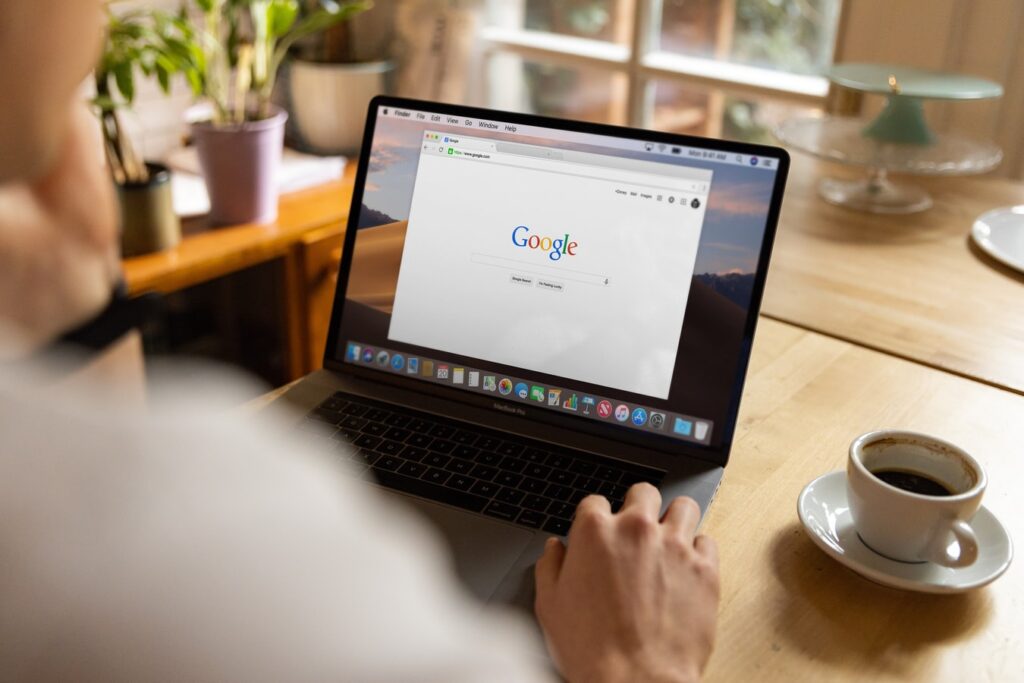 google search engine on apple macbook